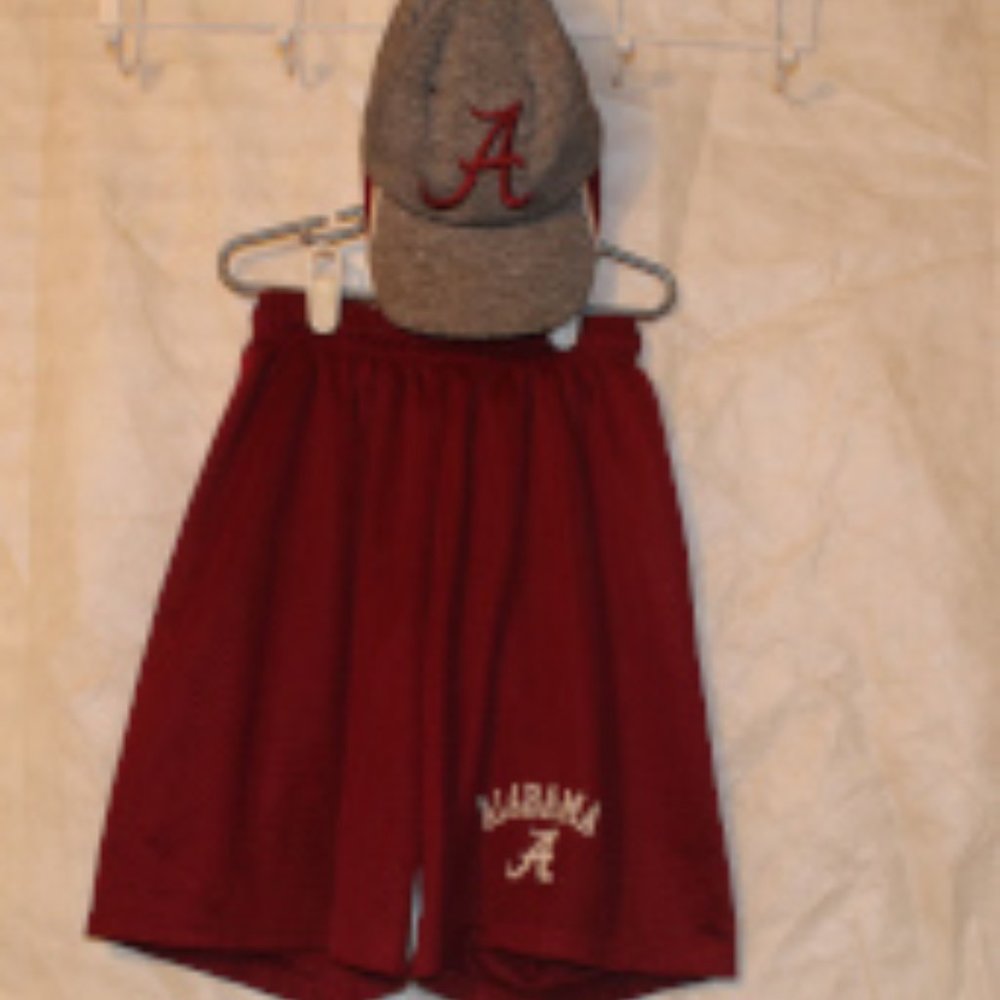 Boy's Soffe Red Dri-Fit Alabama Shorts. Size Medium (8)